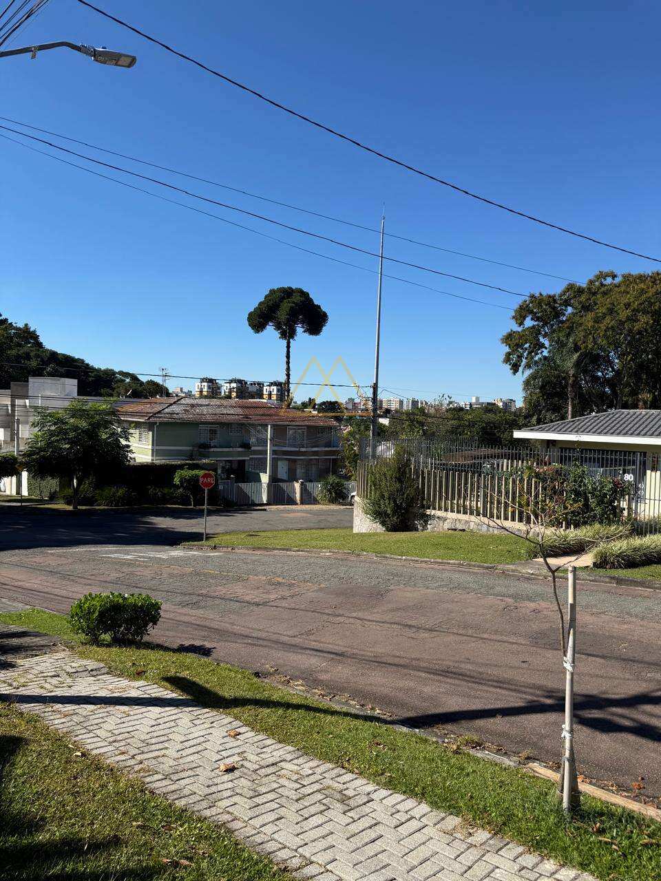 Casa à venda com 3 quartos - Ahú,Curitiba